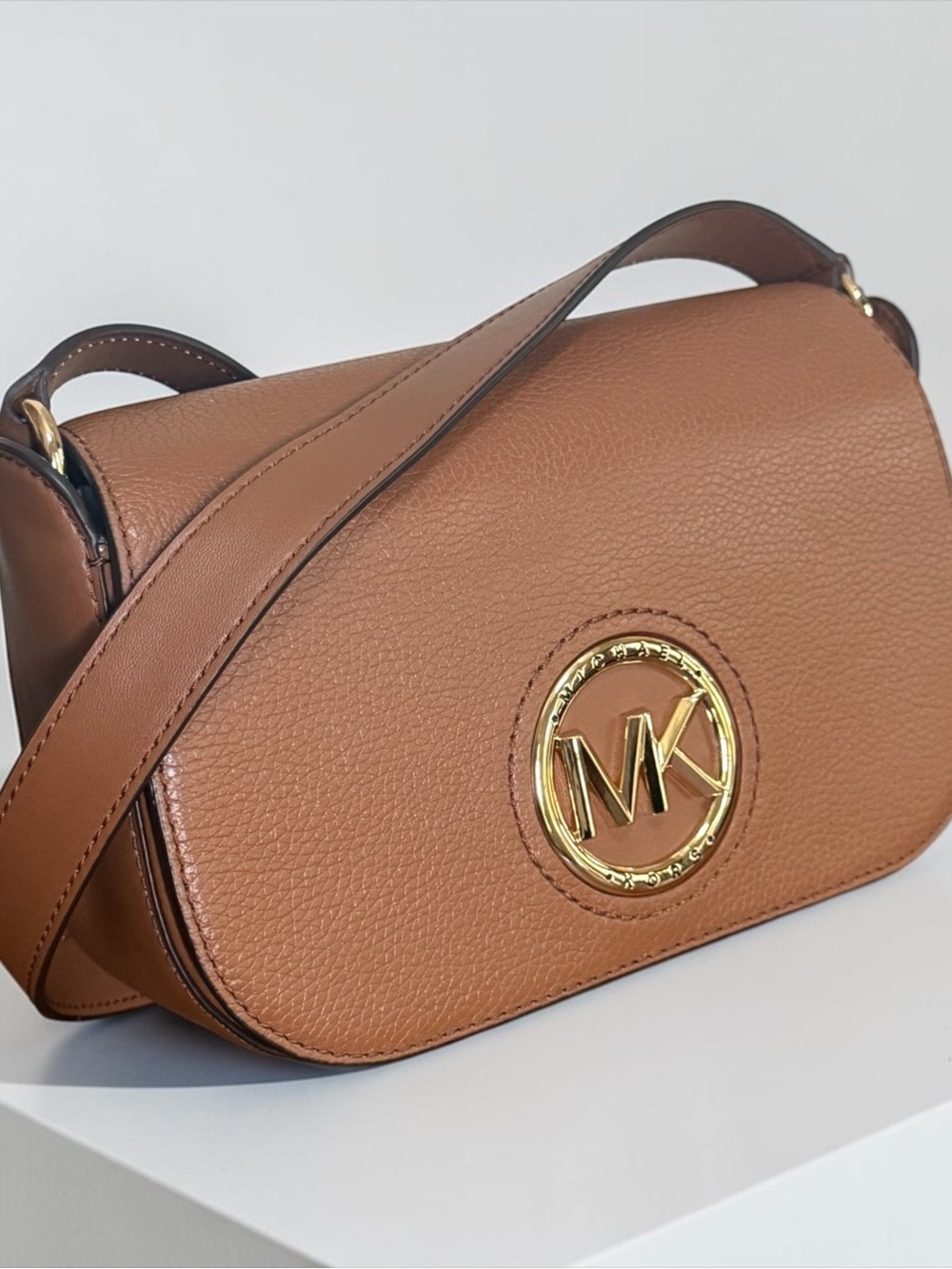MICHAEL Michael Kors Samira Chestnut Brown Pebbled Leather MK Crossbody Bag! EUC - Picture 3 of 15